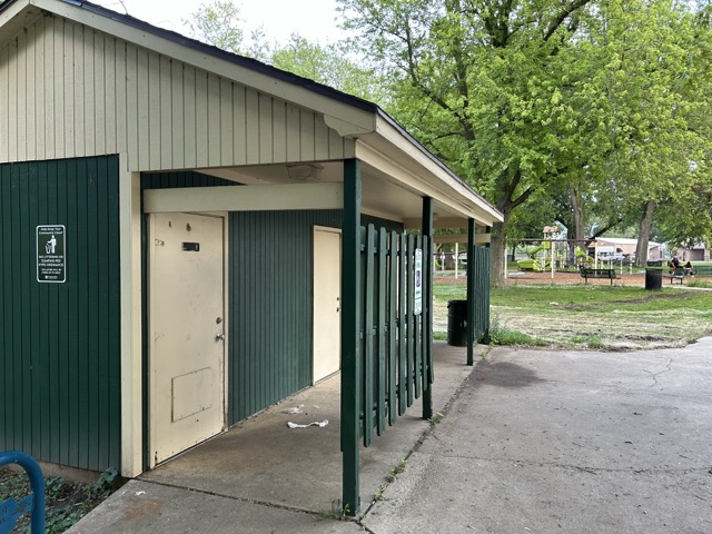 Bird Park in the city of Kankakee has bathrooms, fishing, and playgrounds.